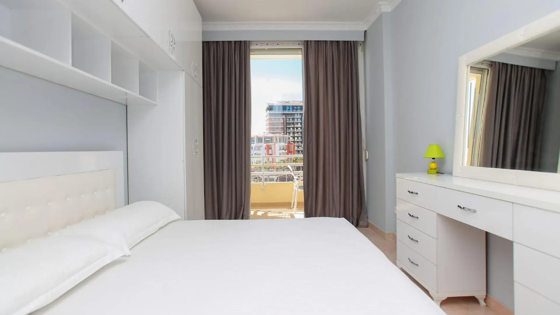 One Bedroom Apartment Near Beach Vlorë